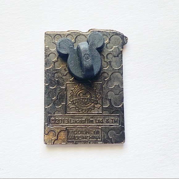 Disney Goofy Sith Enamel Pin - Picture 2 of 4